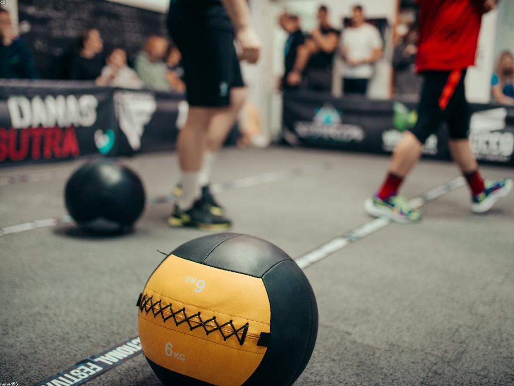 ការពិភាក្សានៅក្នុងសហគមន៍